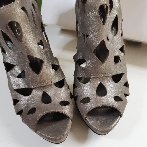 ALDO Campbell Heels - Metallic Grey - Picture 8 of 10